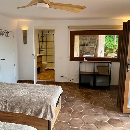 Praga 2 - Encantadora Casa Con Piscina Y Vistas Al Bosque! Holiday home Pals