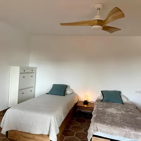 Praga 2 - Encantadora Casa Con Piscina Y Vistas Al Bosque! بالس