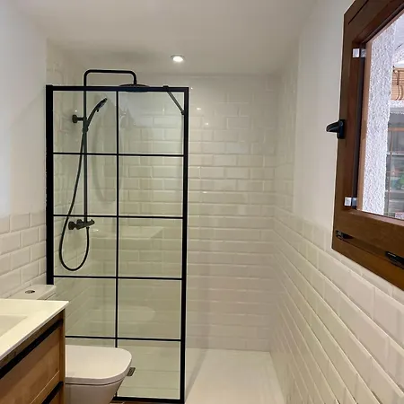 Praga 2 - Encantadora Casa Con Piscina Y Vistas Al Bosque! * بالس