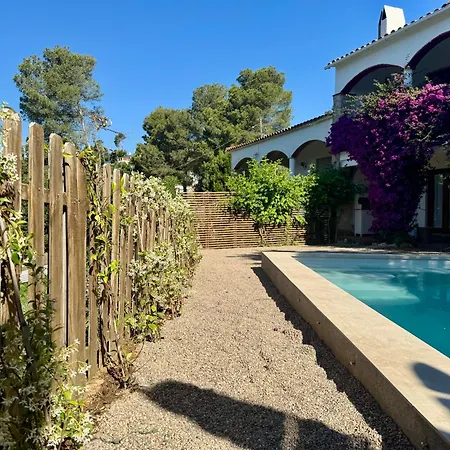 Praga 2 - Encantadora Casa Con Piscina Y Vistas Al Bosque! * بالس