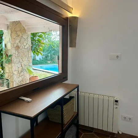 Praga 2 - Encantadora Casa Con Piscina Y Vistas Al Bosque! Hébergement de vacances *