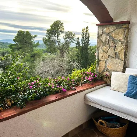 Praga 2 - Encantadora Casa Con Piscina Y Vistas Al Bosque! Holiday home