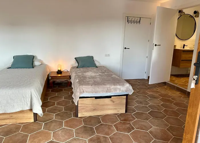Hébergement de vacances Praga 2 - Encantadora Casa Con Piscina Y Vistas Al Bosque!